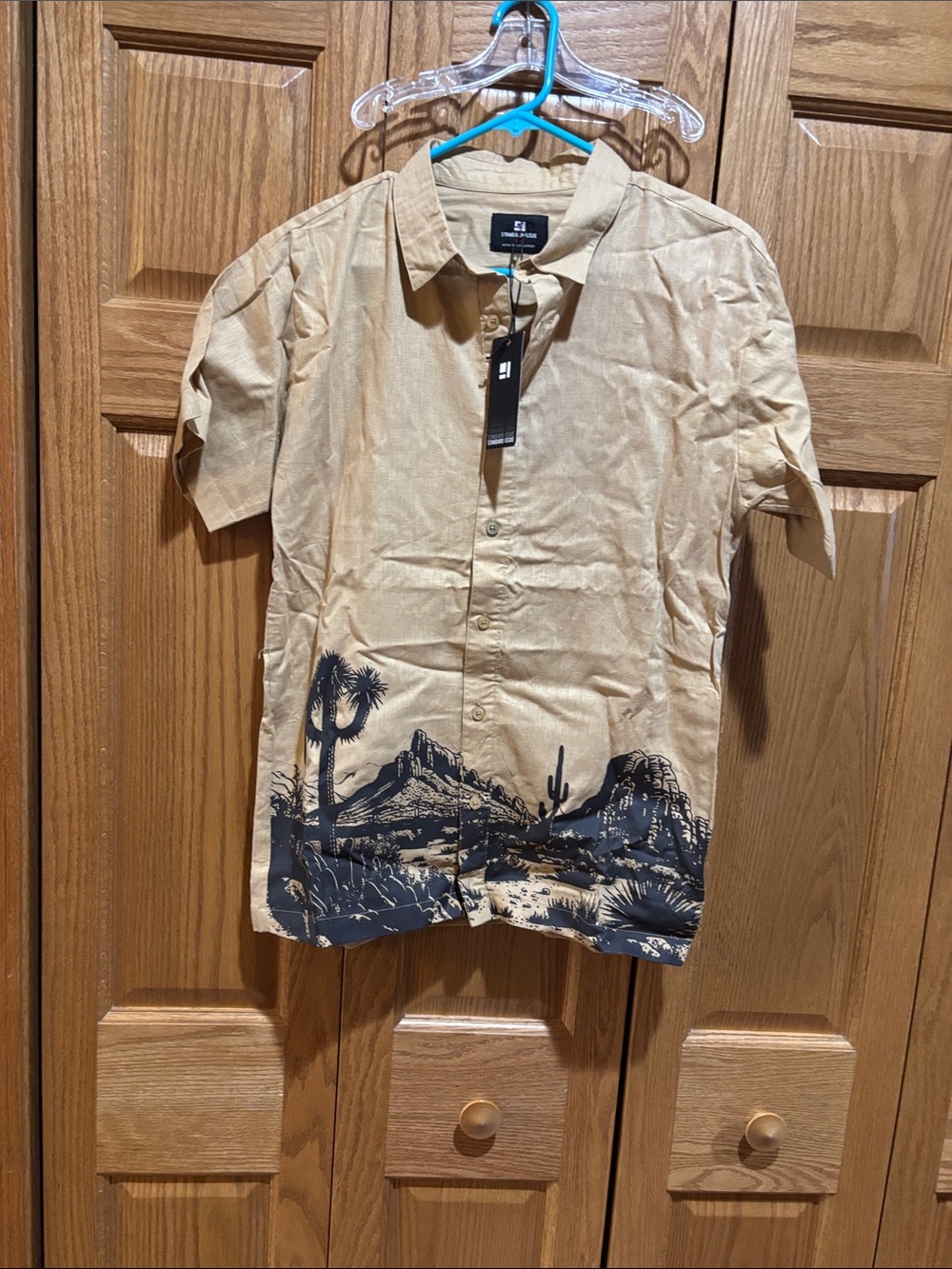 Standard Issue Sand Short Sleeve Button-Down with Desert Scenic Hem